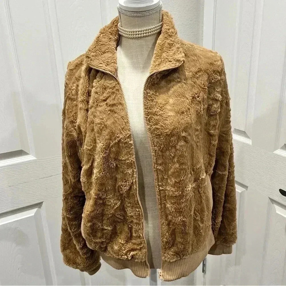 New Directions zip front faux fur tan jacket with elastic waist and cuffs - Picture 1 of 10